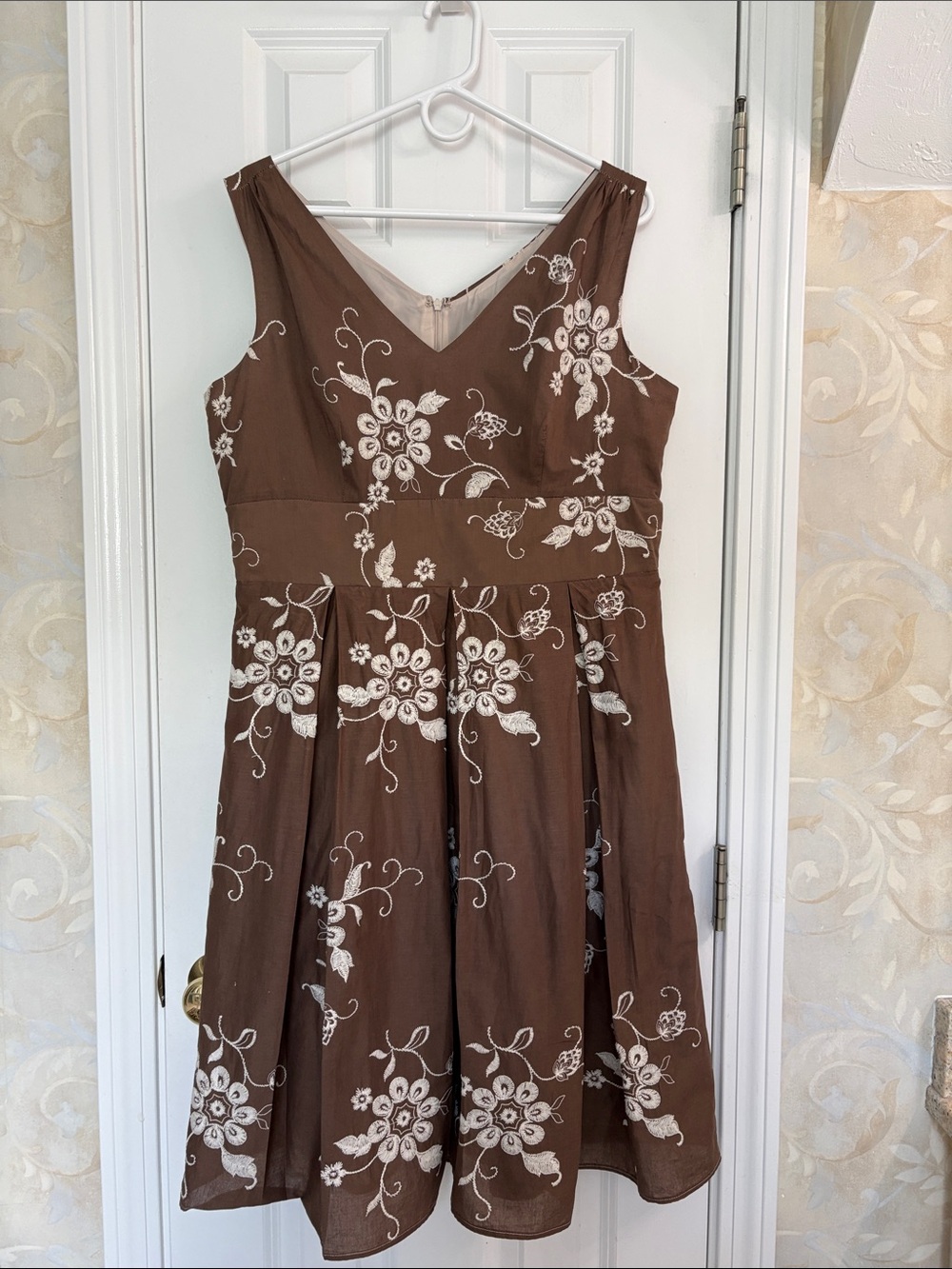 Coldwater Creek Elegant Brown Floral Embroidered V-Neck Cotton Dress